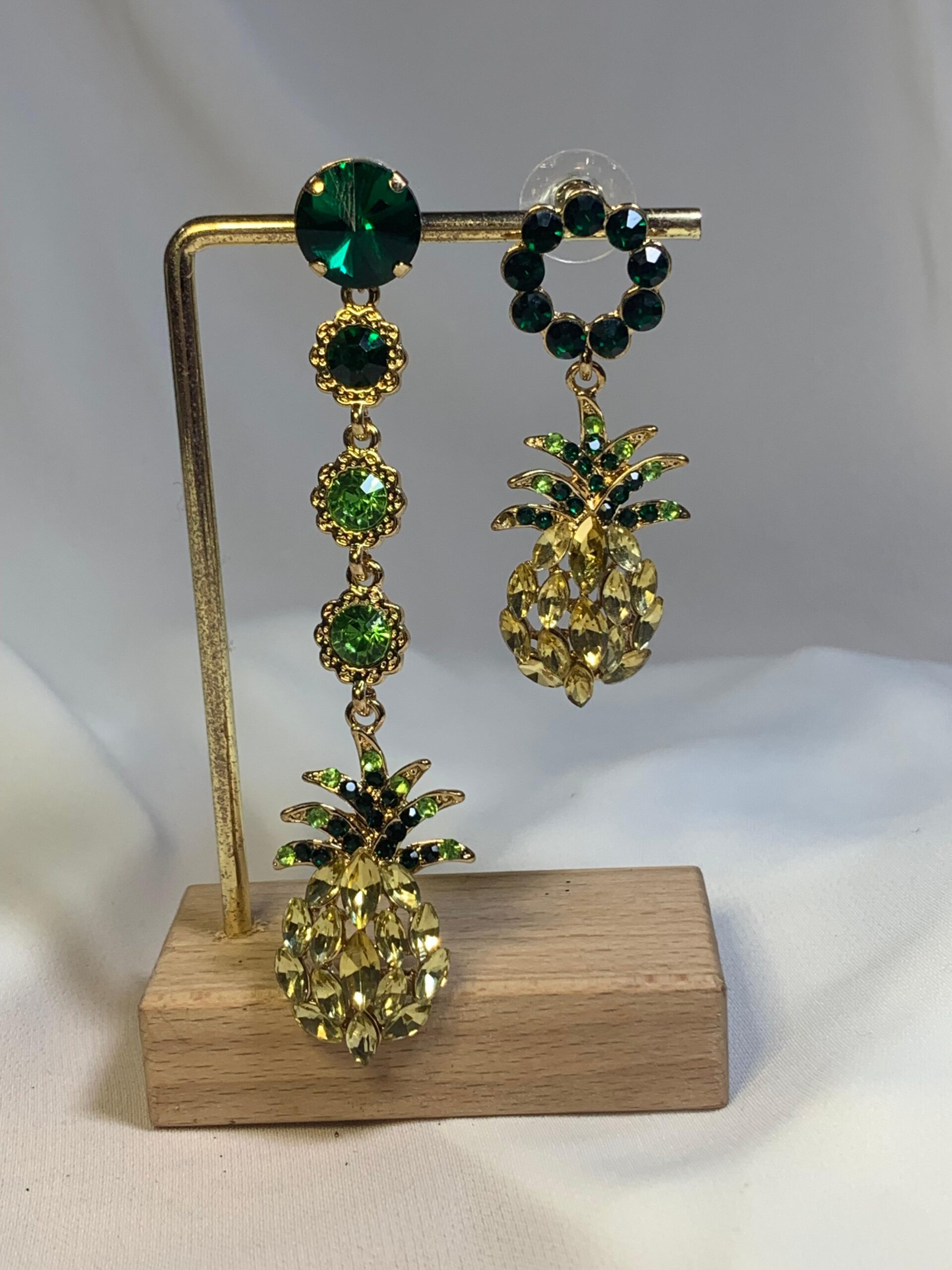 Pineapple Crystal Drop